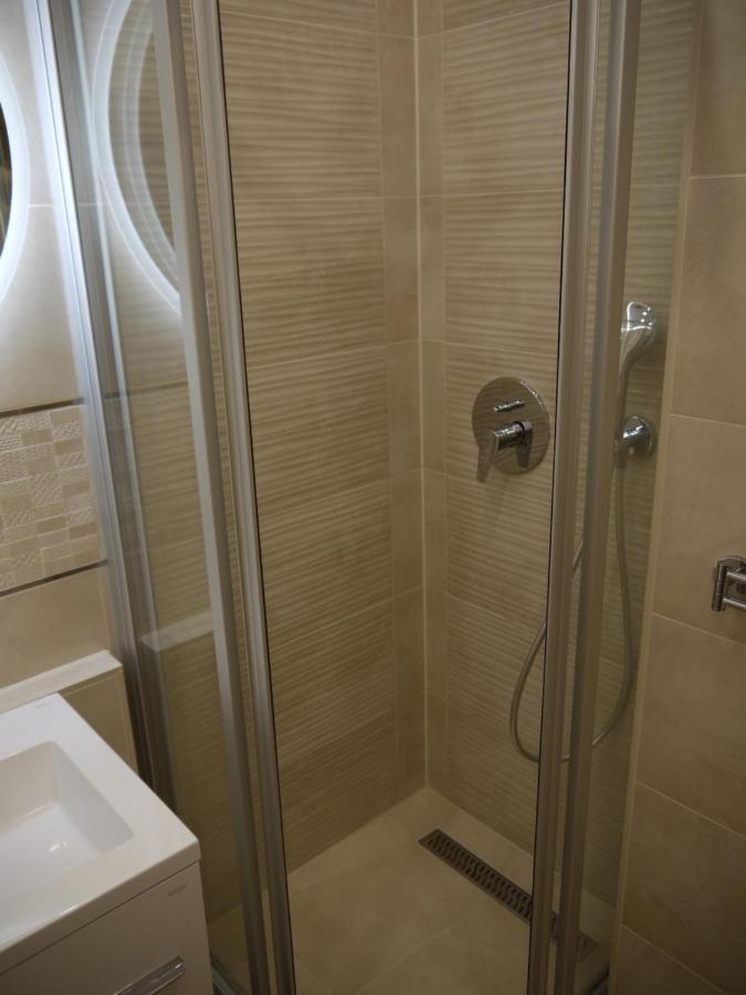 Vizparti Sas Apartman Siofok Exterior photo