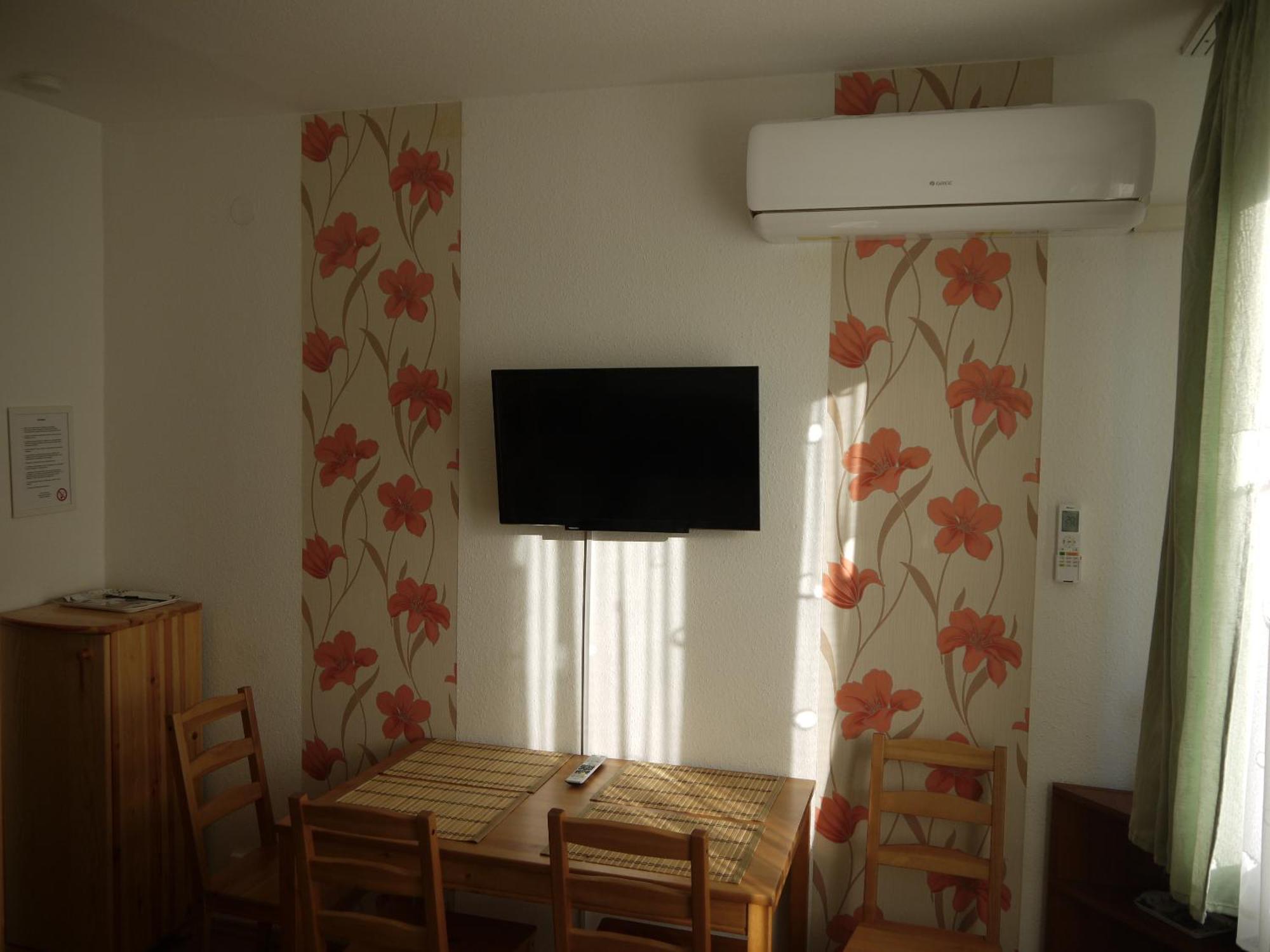 Vizparti Sas Apartman Siofok Exterior photo